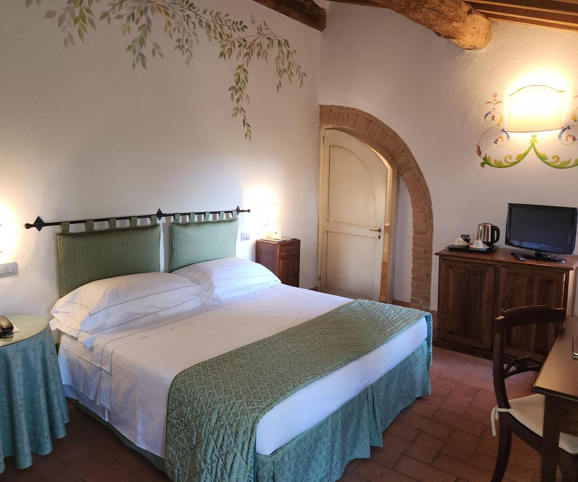 Villa Curina Resort Castelnuovo Berardenga Exterior photo